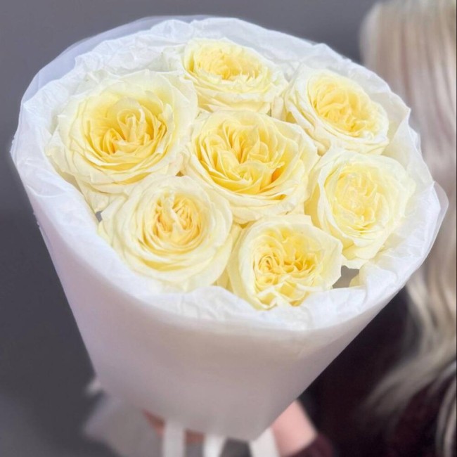 Букет цветов "Букет из белых пионовидных роз"